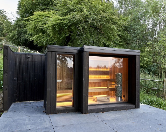 Outdoor sauna in Baufritz prefab property